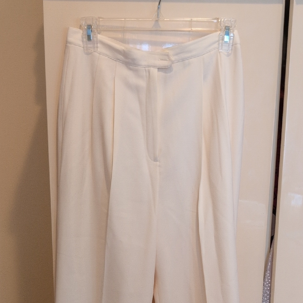 Kasper Women's Cream Straight Leg Pants